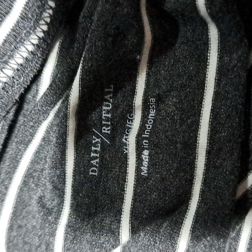 Daily Ritual ( Amazon ) Mock Neck Long Sleeve - Picture 6 of 6